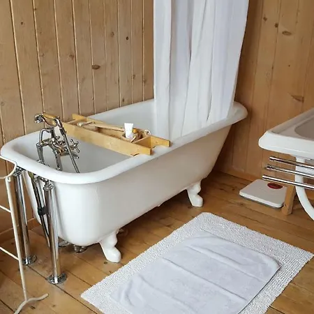 De Charme La Colline Bed & Breakfast Rossiniere